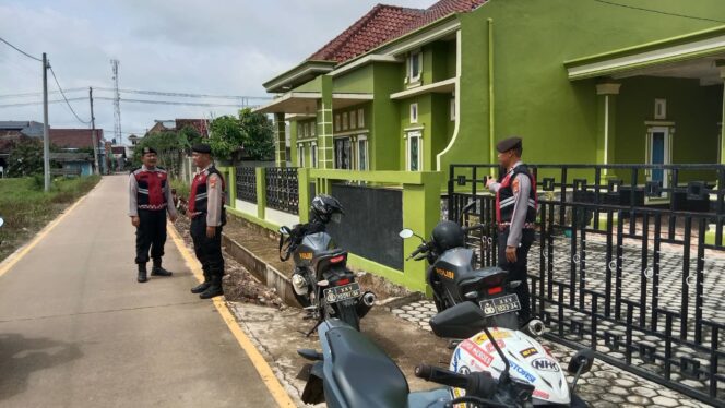 
					Berikan Imbauan Untuk Warga, Samapta Polres Tulang Bawang Rutin Laksanakan Patroli Rumah Kosong