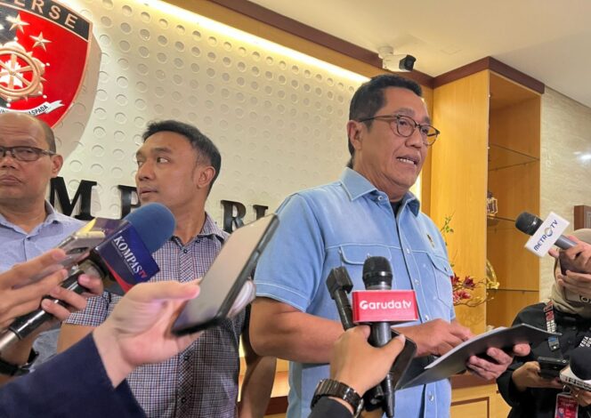 
					Bareskrim Polri Tetapkan Tersangka Kasus Pagar Laut Bekasi