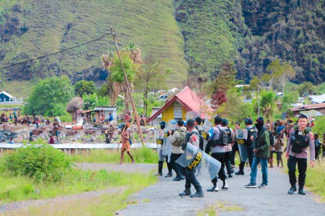 
					12 Meninggal Dunia, Diduga KKB Terlibat Aksi Serang Antarpendukung