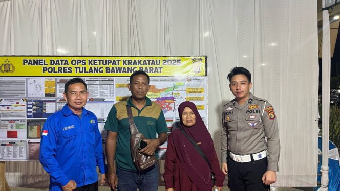 
					Ibu Tertinggal Saat Arus Balik, Polisi Temukan dan Kembalikan Kepada Pihak keluarga