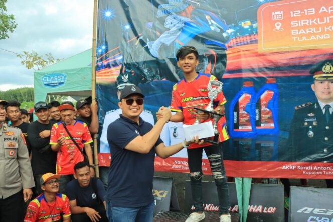 
					Tutup Drag Bike Championship Kapolres Cup 2025, Bupati Tubaba: Terima Kasih