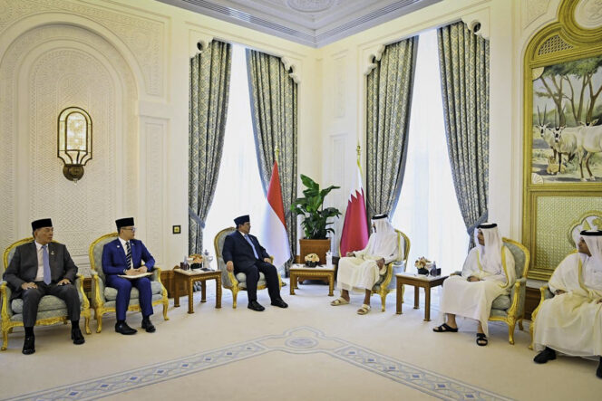 
					Pererat Hubungan Bilateral, Presiden Prabowo Disambut Hangat Emir Qatar di Istana Amiri Diwan
