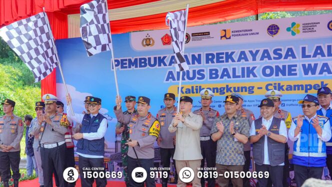 
					Lakukan One Way Nasional KM 414-70 Tol Trans Jawa, Kapolri Imbau Pemudik Utamakan Keselamatan Saat Berkendara