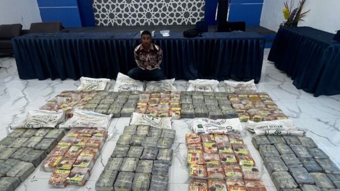 
					Penyelundupan 192 Kg Sabu Digagalkan di Aceh, Satu Kurir Ditangkap